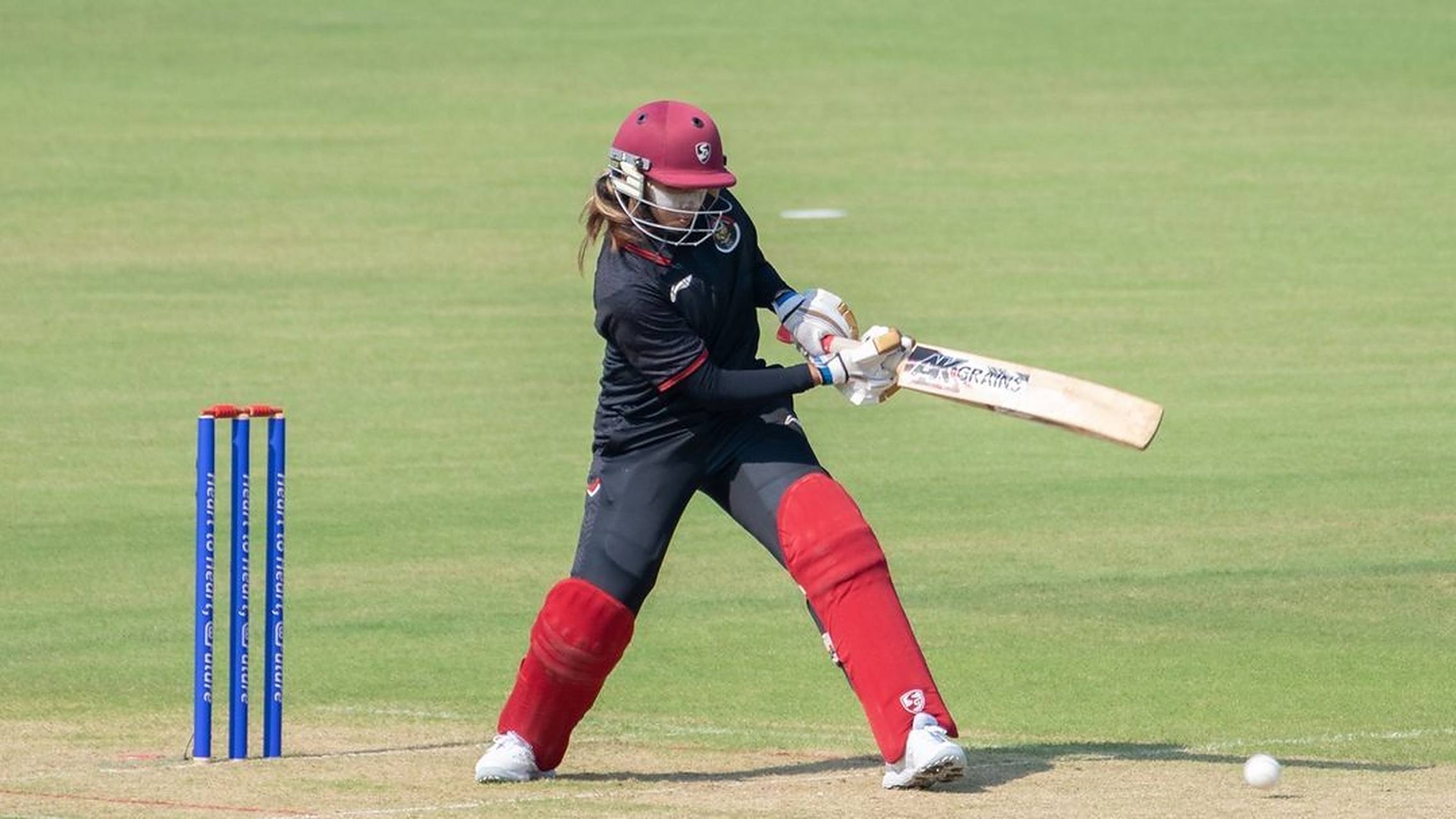 英格兰羽毛球队翻盘印度羽毛球队,安赛龙制霸全场的简单介绍 英格兰羽毛球队翻盘印度羽毛球队,安赛龙制霸全场的简单介绍