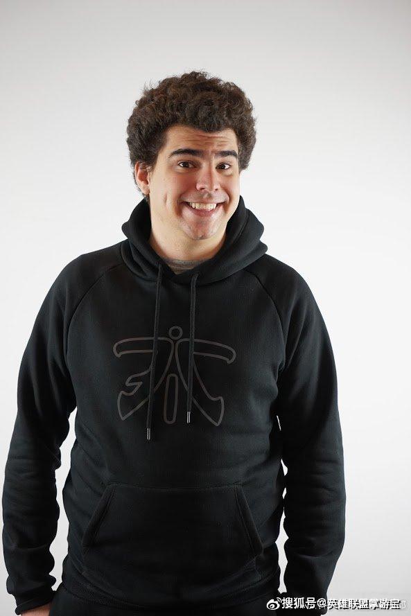 关于FLY逆转RGE，Bwipo三分雨点燃全场的信息