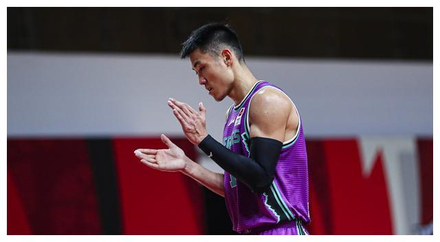 PG游戏APP-包含深圳队鏖战上海队，高诗岩状态火热的词条