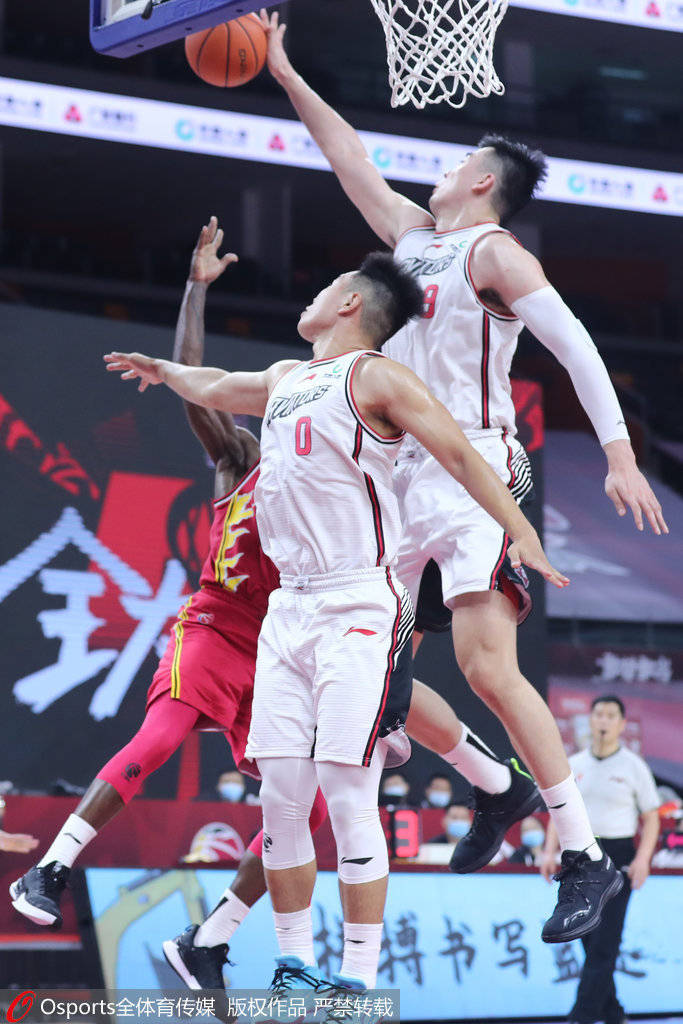 PG电子官网入口-海南男篮击败对手，保持连胜