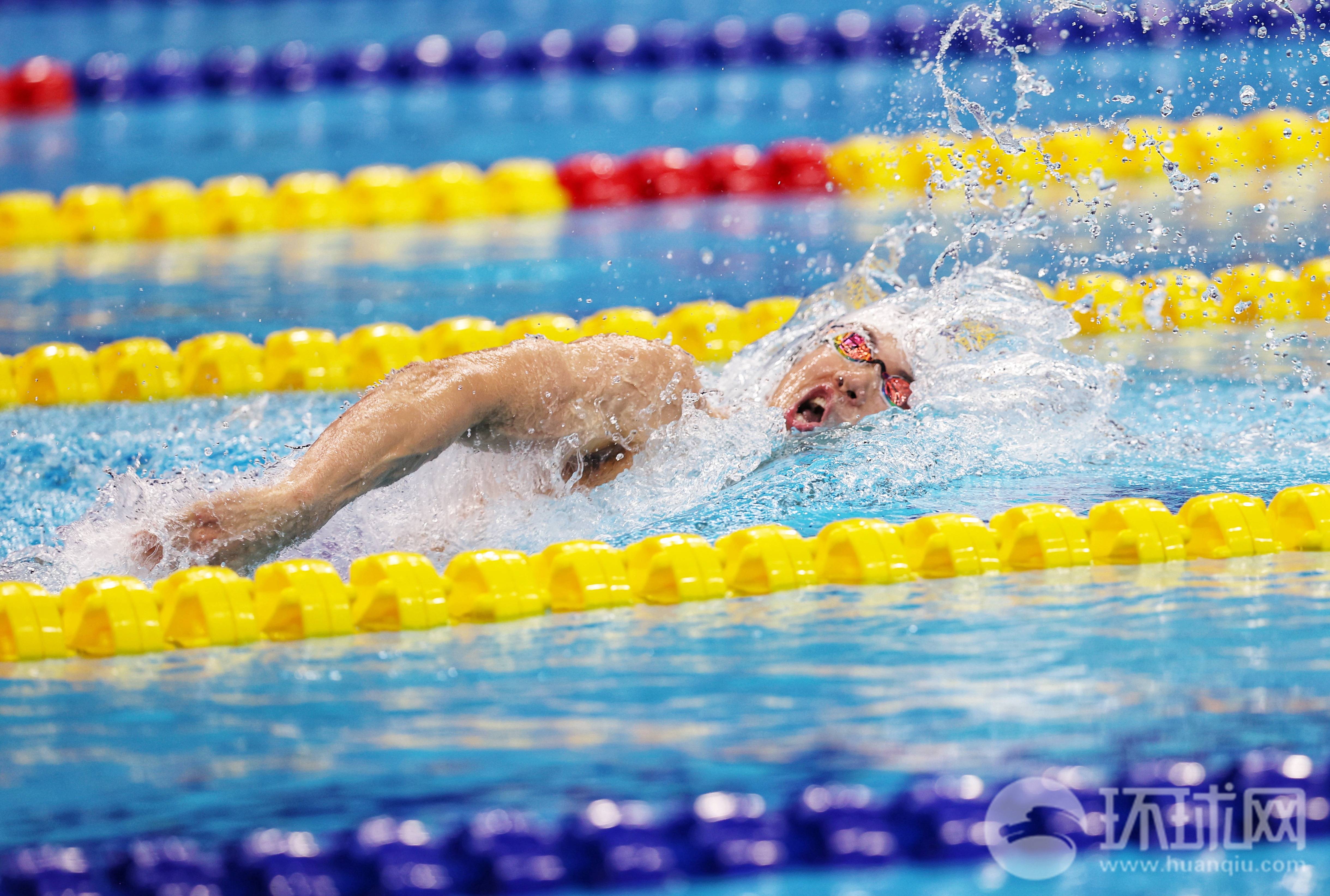 PG电子官方-游泳比赛选手千锤百炼，力争前行的简单介绍