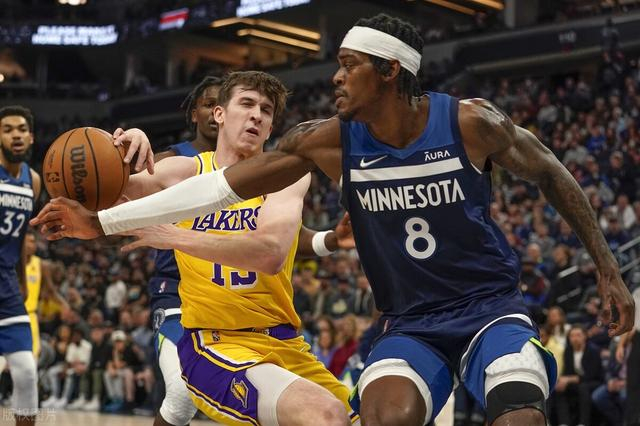 关于鹈鹕年轻新星惊艳表现，带领球队连胜追平季后赛席位的信息