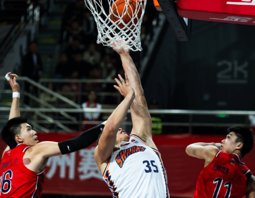 PG游戏APP-篮网队控卫调整表现，增加进攻威胁