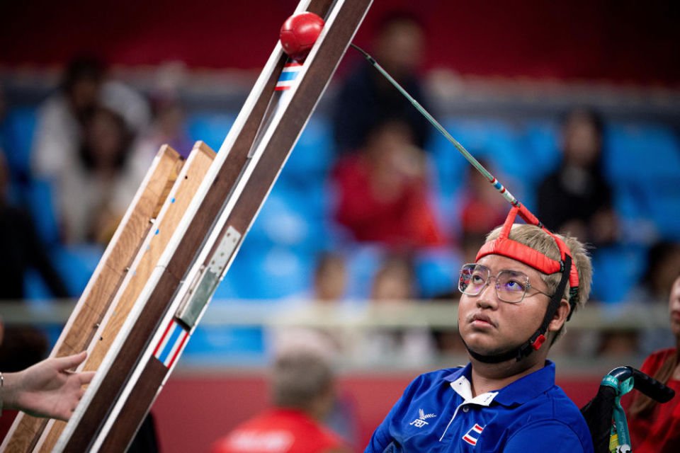 印度尼西亚队意外失利，遭遇逆境