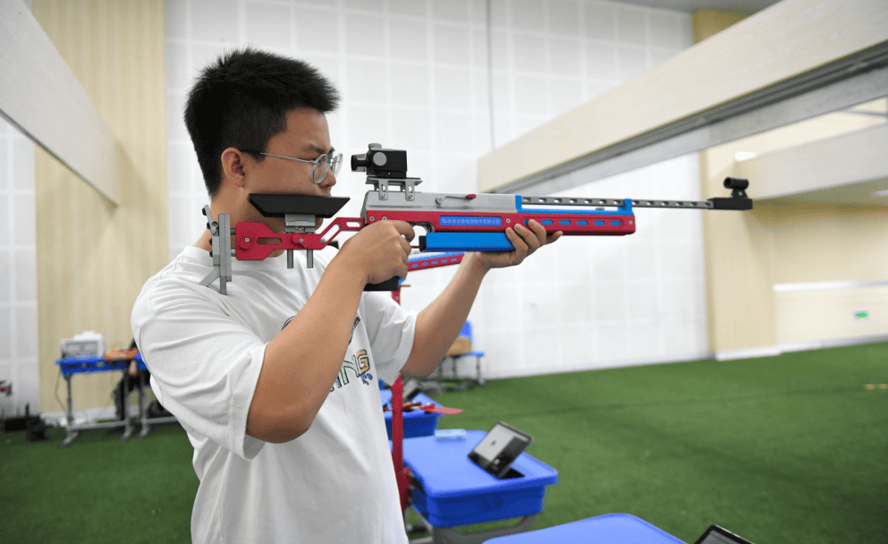 包含射击比赛冠军产生,靶心尽显的词条 包含射击比赛冠军产生,靶心尽显的词条