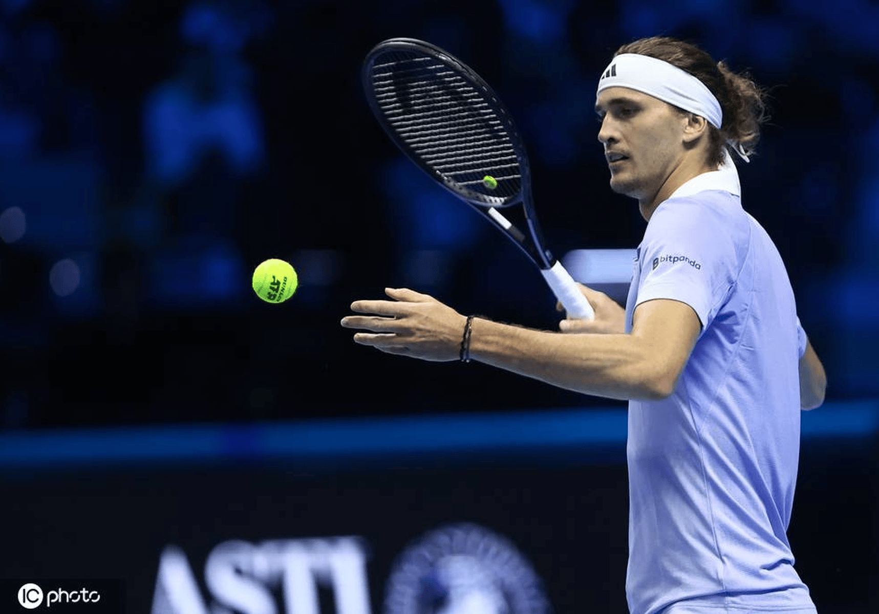 关于拉沃尔杯完胜ATP总决赛，兹维列夫点燃赛场的信息