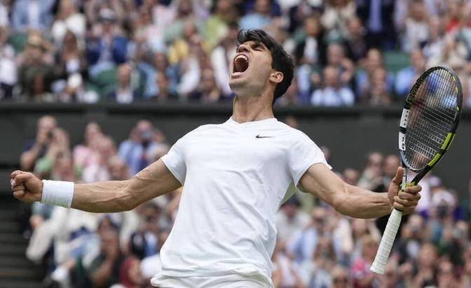 包含联合杯逆转年终总决赛，德约科维奇统治全场的词条