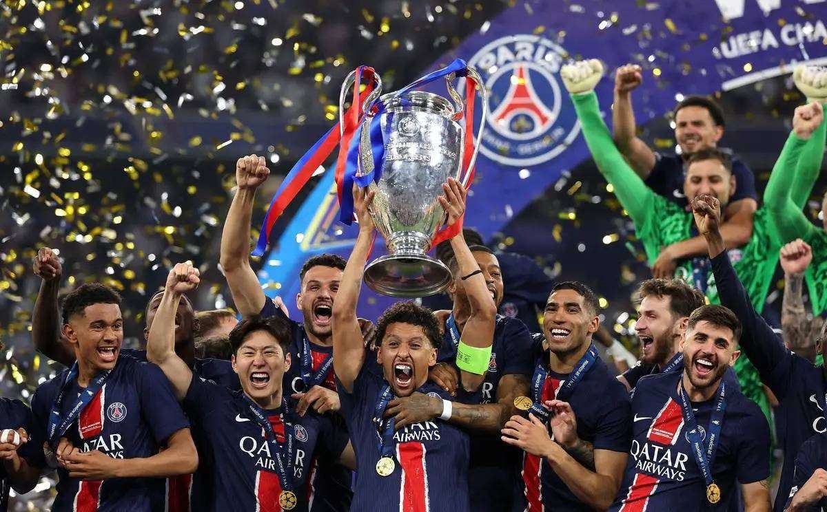 包含巴黎圣日耳曼大胜，碾压对手的词条