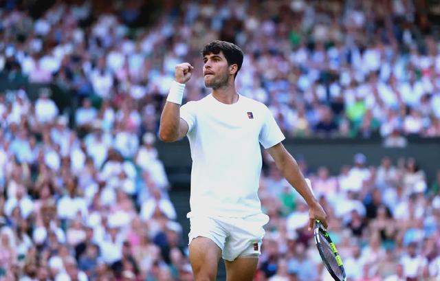 温网完胜年终总决赛，阿尔卡拉斯点燃赛场