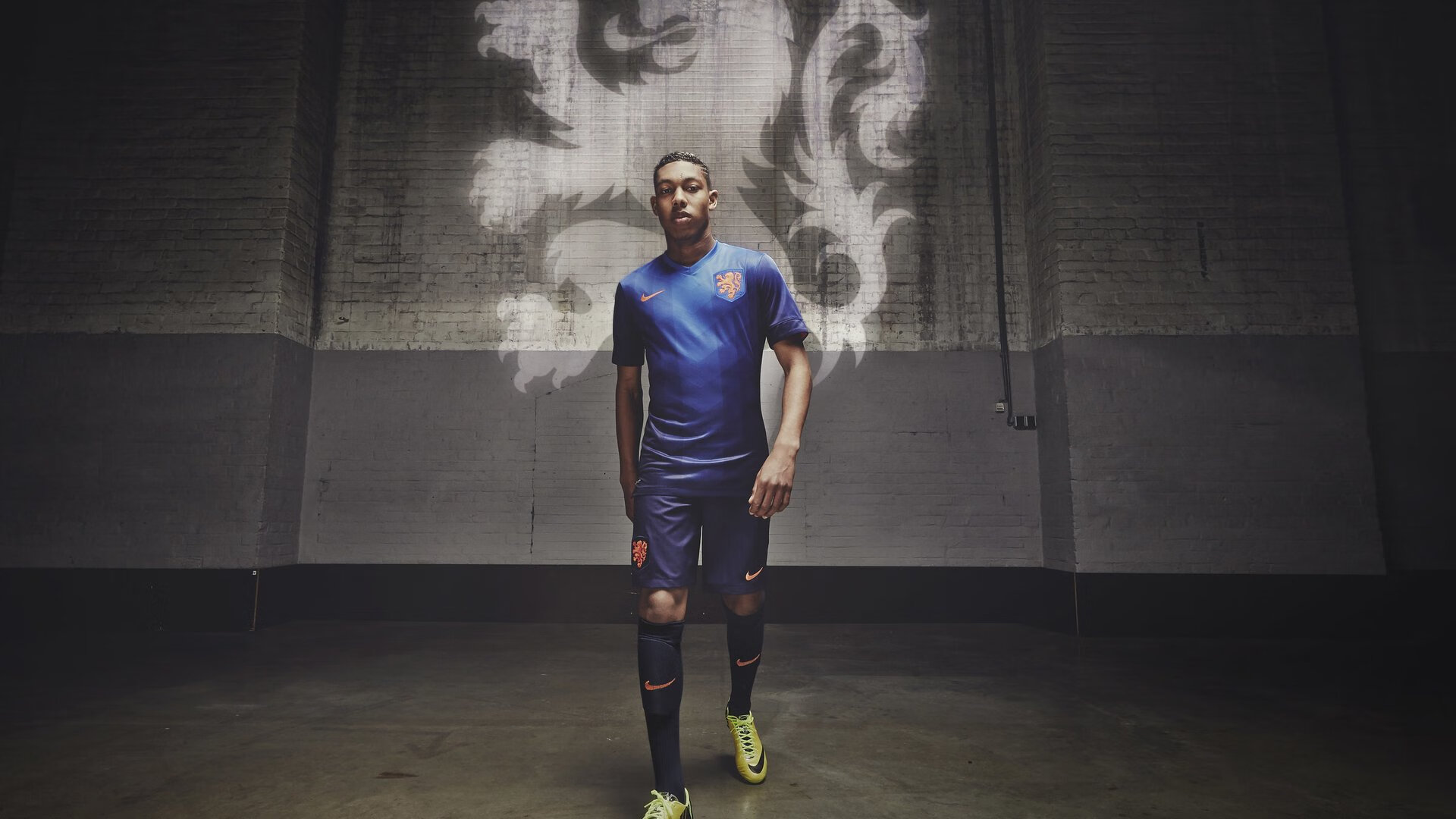 PG电子线上登入-托尼·克罗斯，一记绝杀改写历史，哥伦比亚险胜曼联背后的战术革命