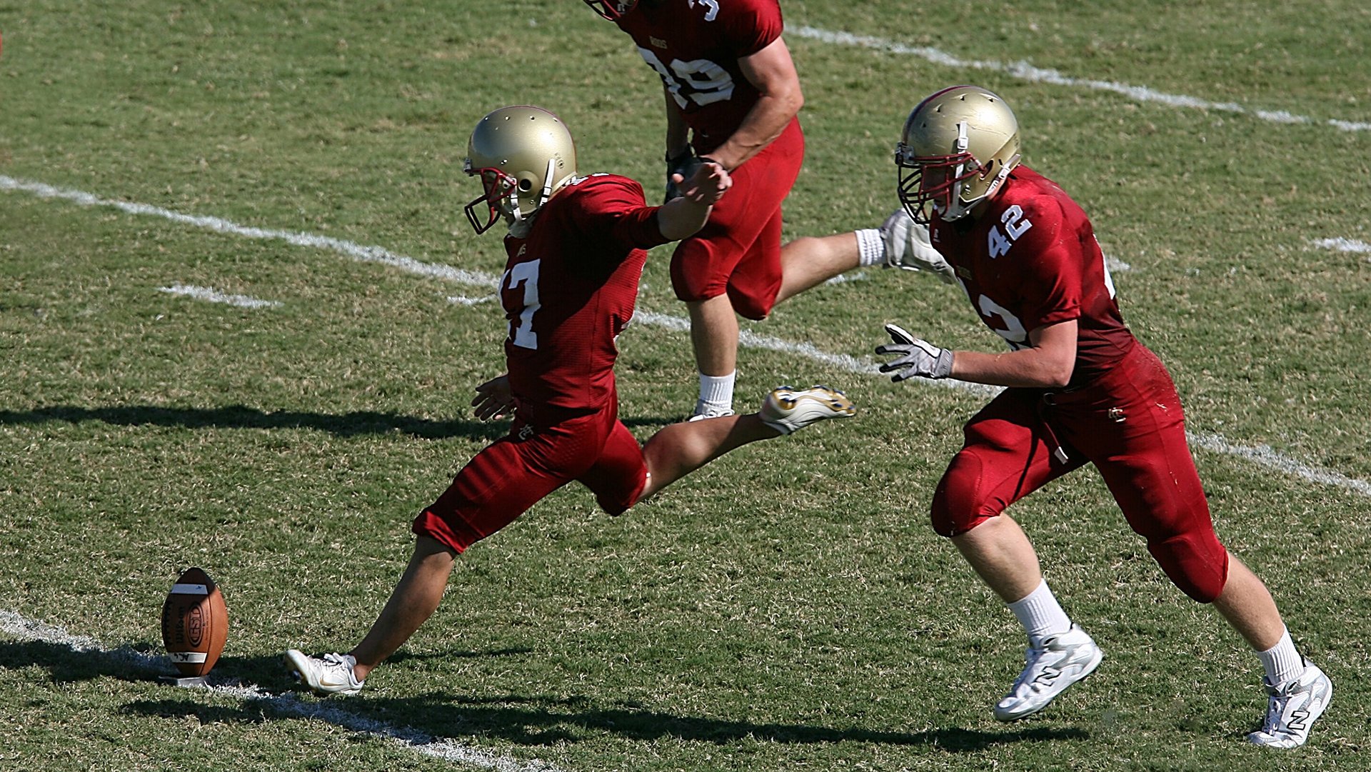 双城记，当欧冠决赛的绿茵焦点，映照猛龙淘汰热火的北境冰霜