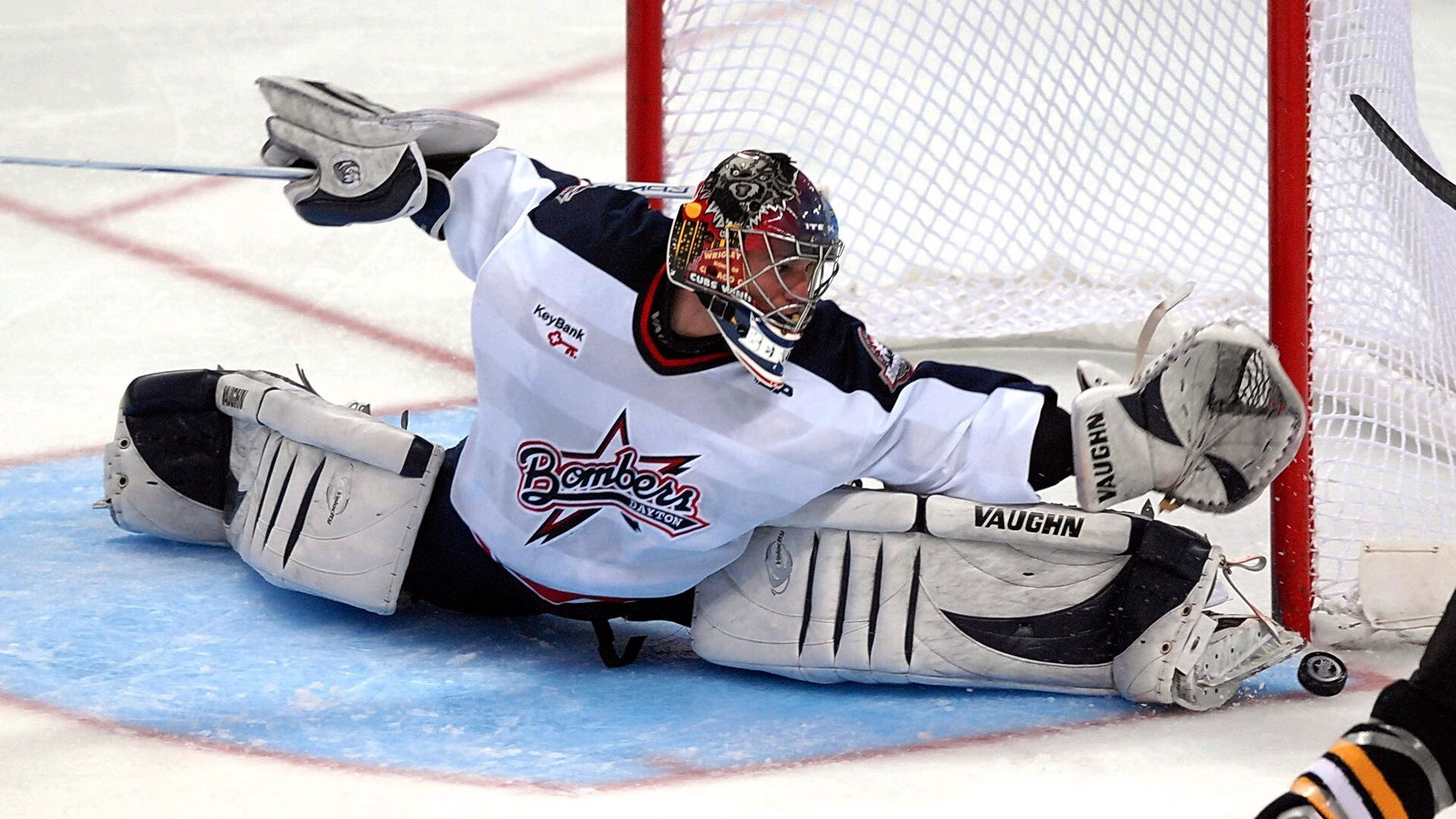 华沙雄鹰展翅翱翔,波兰战术革新击败郁金香,美加墨世界杯焦点战预演新格局